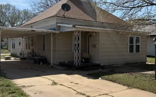 Investment Opportunity: 2 Bed Home with Updates & Workshop