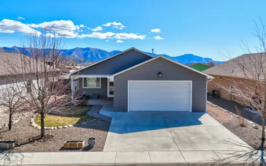 Luxury 3 bedroom Home in Cortez