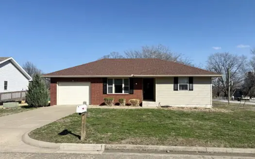 Updated Home in Excellent Location El Dorado Springs, MO for Sale