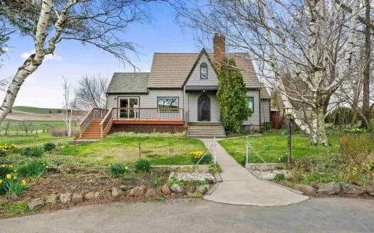 Country Retreat on 3 Acres Near Colfax