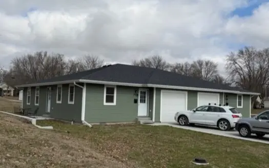 Investment Opportunity!  Cameron Duplex For Sale