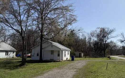 1 Bedroom Home In Town For Sale In Savannah, Tn