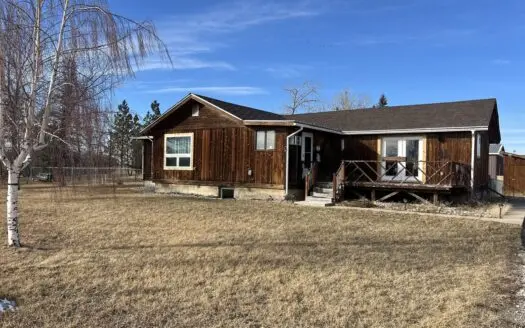 Near Lake Francis 5 bed, 3 bath home