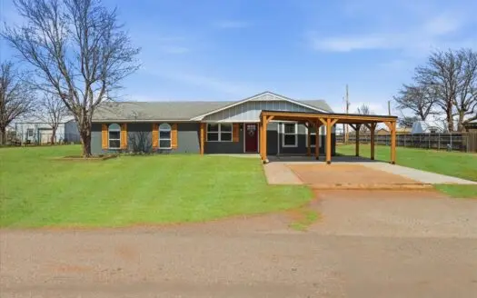 Home For Sale In Sayre, Oklahoma