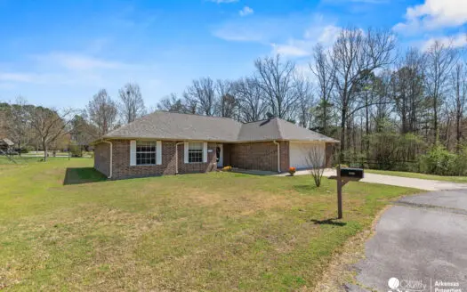 Welcome Home to Mena’s Best-Kept Secret!