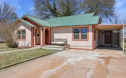 Updated Home For Sale In Elk City, Oklahoma