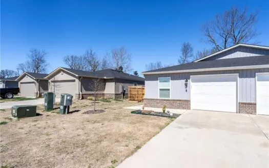 Townhome For Sale in Bentonville, Arkansas