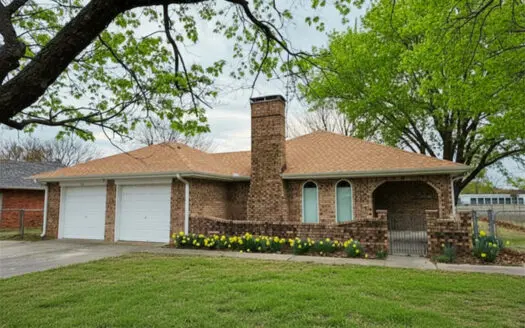 Move-In Ready!  Remodeled 3-Bedroom, 2-Bath in Stratford, OK