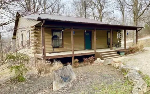 Well Maintained Log Home for sale Salem, AR