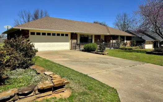 Charming 3-Bedroom Home in Poteau’s Desirable Wood’s Addition