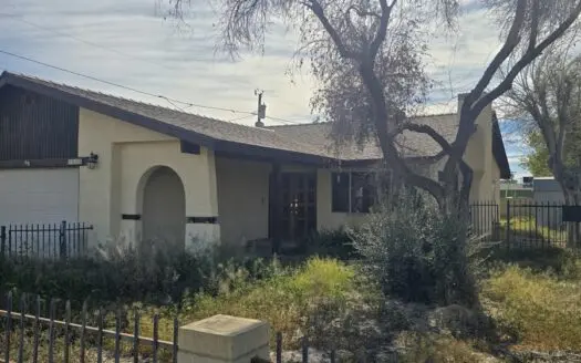 Home Located in Town of Parker!