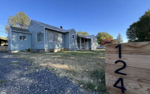 Eastern Oregon Three Bedroom Home Located in Hines
