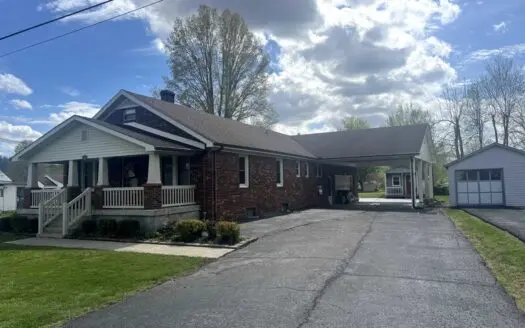 Brick Craftsman Style Home in Town – Large Lot – Liberty, KY.