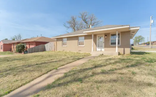 For Sale in Clinton, Oklahoma: three bedroom, 1.5 bath home