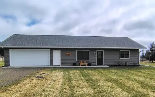 Single-Level Like-New Town Home for Sale in Butternut, WI