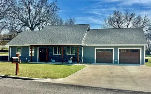 Energy Efficient, Spacious Home Near NWSU