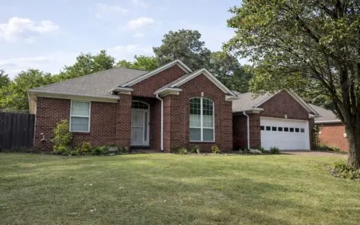 Jackson TN Home For Sale 279,000. 237 Executive Dr.