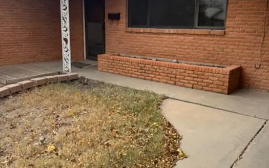 House In Town – Investment – Potential Rental