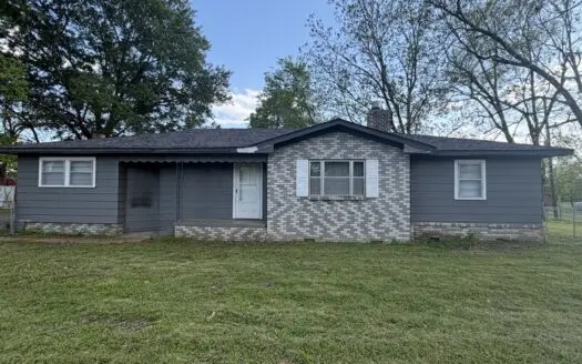3 bedroom, 1 bath Hartshorne home FOR SALE
