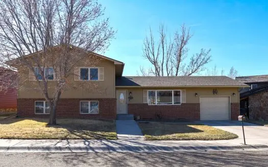 4 Bedrooms 2 Bath Home in Glendive, MT