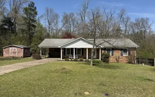 3 Bedroom Home In Town For Sale In Savannah Tn Great Neighborhood