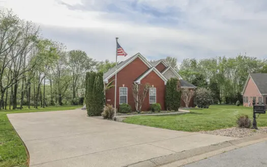3 bedroom 2 bath brick home for sale in Franklin, Ky.