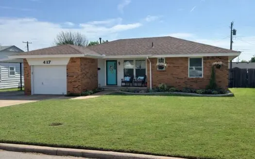 Three bedroom home for sale in Clinton, Ok!