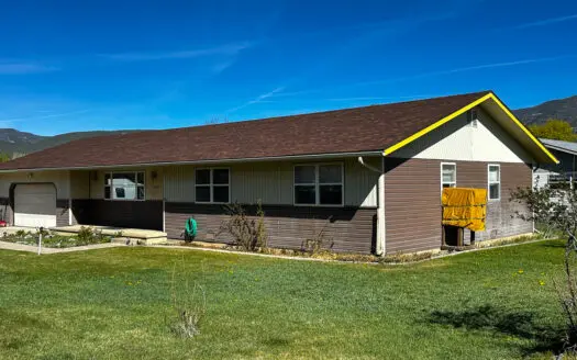 Paonia CO home for sale on spacious lot with mountain views