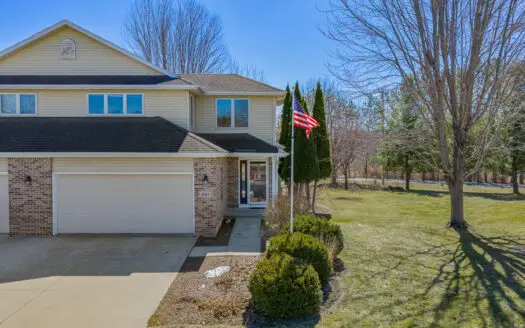 3 Bed, 2.5 Bath Half-Duplex in Sought-After McFarland WI