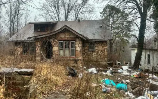 Fixer-Upper For Sale in Newburg, Missouri