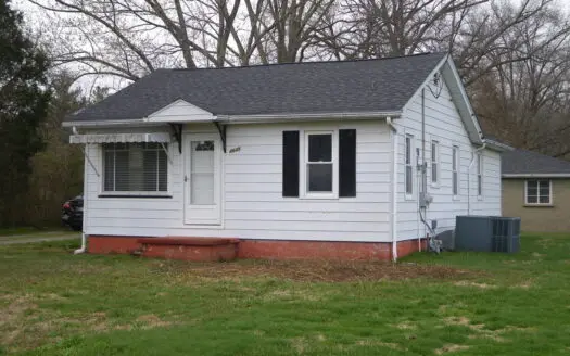 Rare West Side Evansville 2 BR/1 Home with 1.9 Acres