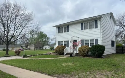 Charming Move In Ready Home in Iola, Ks