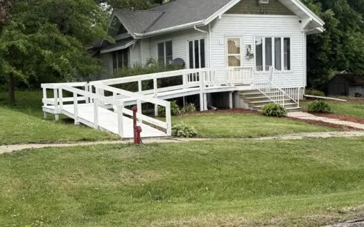 Charming Bungalow Living in the Heart of Town – Only $89,000!