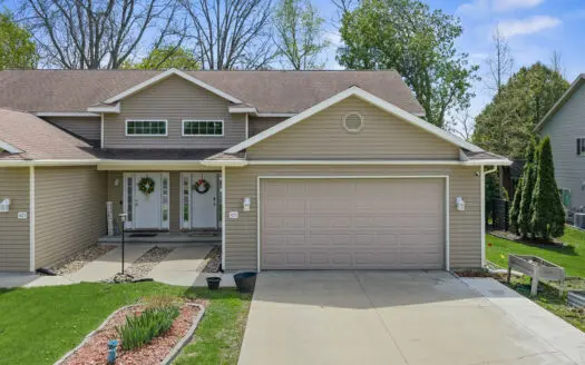 Spacious 3-Bedroom, 2-Bath Home Baraboo WI