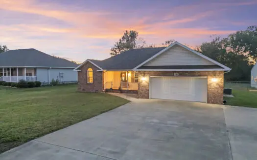 Home with Land For Sale Lamar, MO