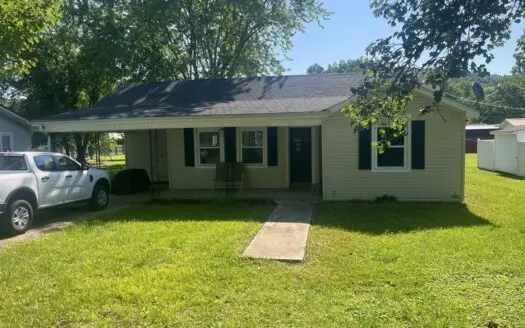 Charming 3 Bed 1 Bath In Waynesboro, Tn!