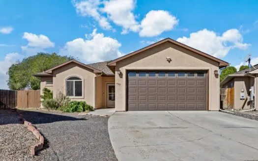 Grand Junction Home with Large Yard For Sale