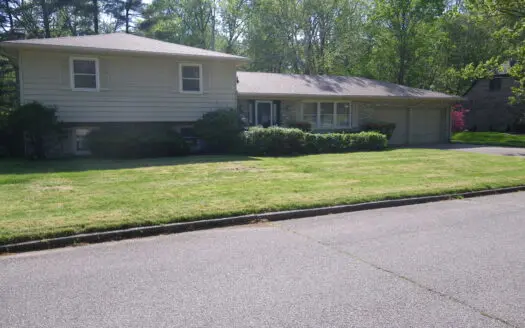 Evansville north-side tr-level home for sale