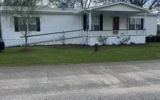 Midland City, Alabama 3 Bedroom – 2 Bathroom Mobile Home