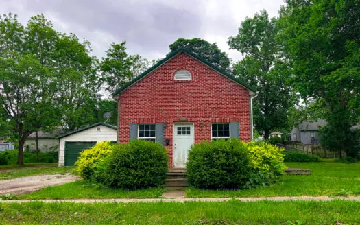 Fixer-Upper in Plattsburg For Sale