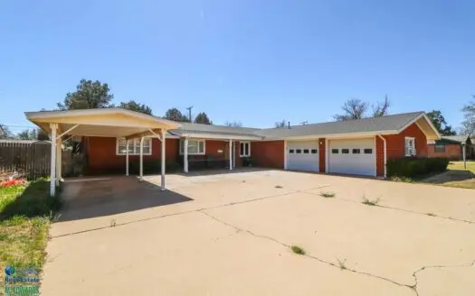 LOCATION LOCATION LOCATION 3/2/2 near Crescent Park in LFD!