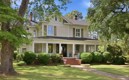 Classic Southern Charm Near Waterfront & Downtown