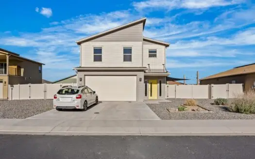 Newer Home With Solar, Water Filter, and No Carpet in GJ CO!
