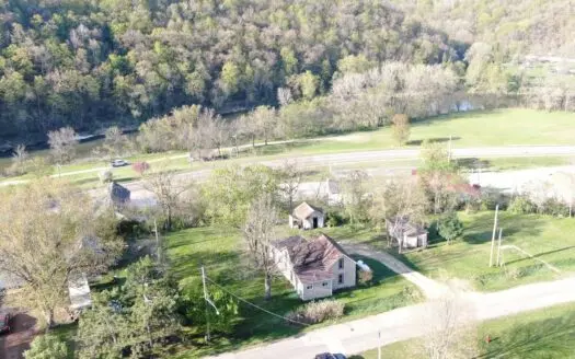 3-Bedroom Fixer-Upper Home in Scenic Hammond, MN Zumbro River