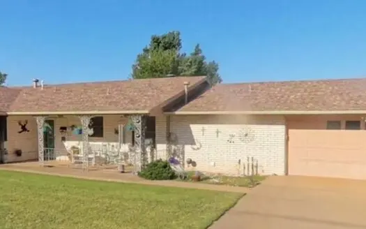 Home For Sale In Elk City, Oklahoma