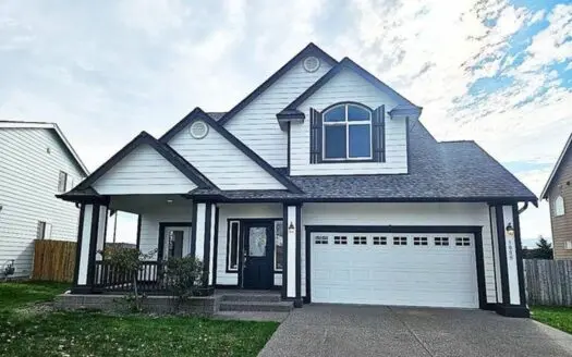 Refreshed and move in ready home! Easy access to all amenities