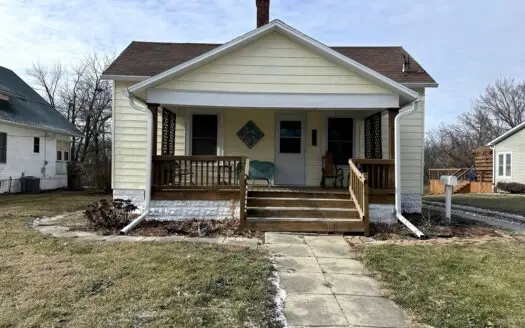 Memphis, MO Home in Town For Sale!
