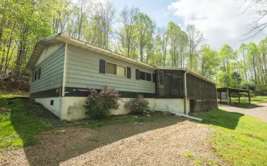 Country Home for Sale in Carroll Co