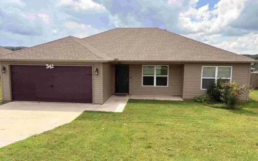 3 Bedroom 2 Bath House For Sale in Huntsville AR