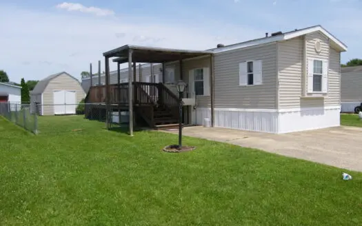 3 BR/2 bath Manf home on Evansville’s NS